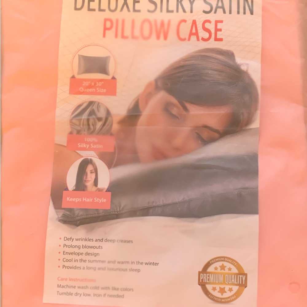 NWT Pair of satin pillow cases in pink queen size